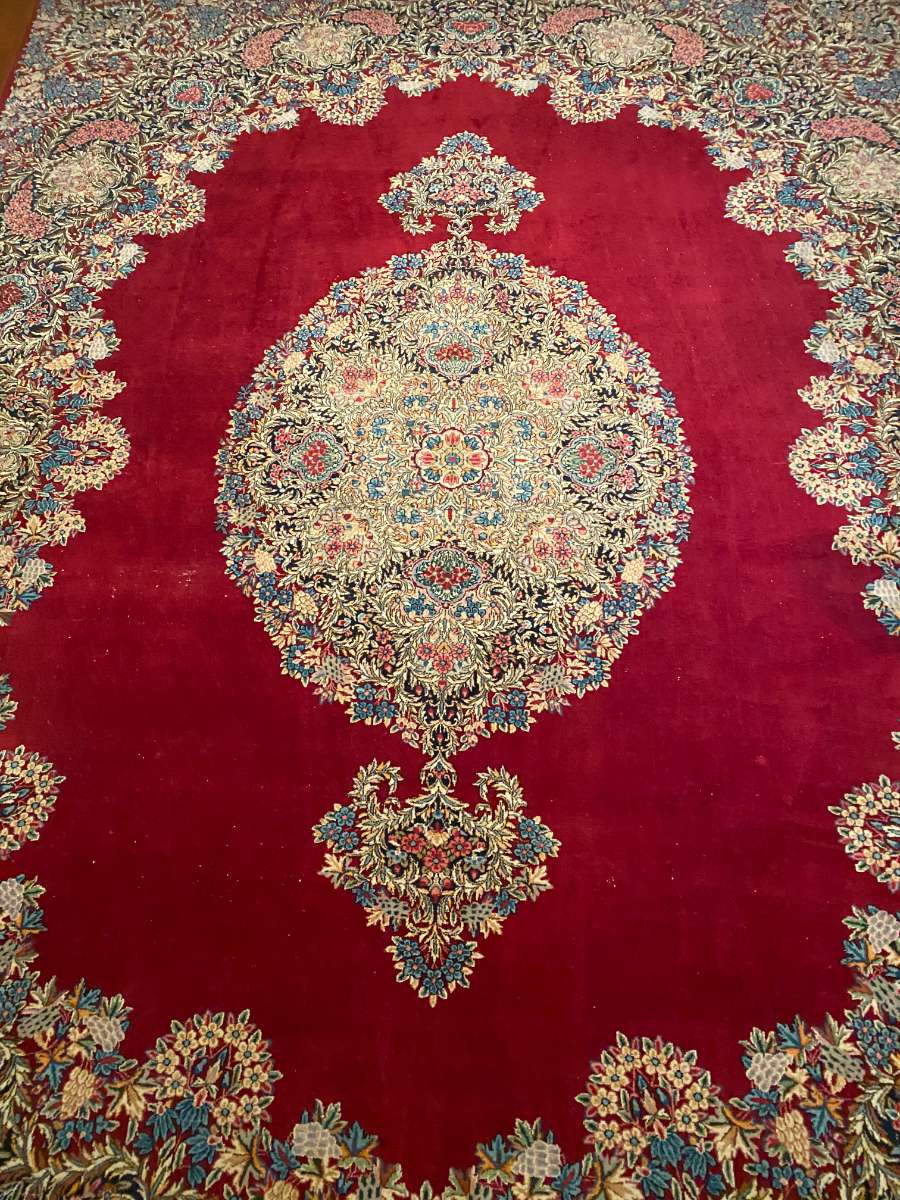Saadi Kerman Persian Carpet.