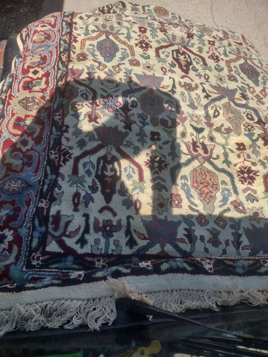 Persian-Style Hand-Tufted Wool Area Rug, 5 x 8 ft